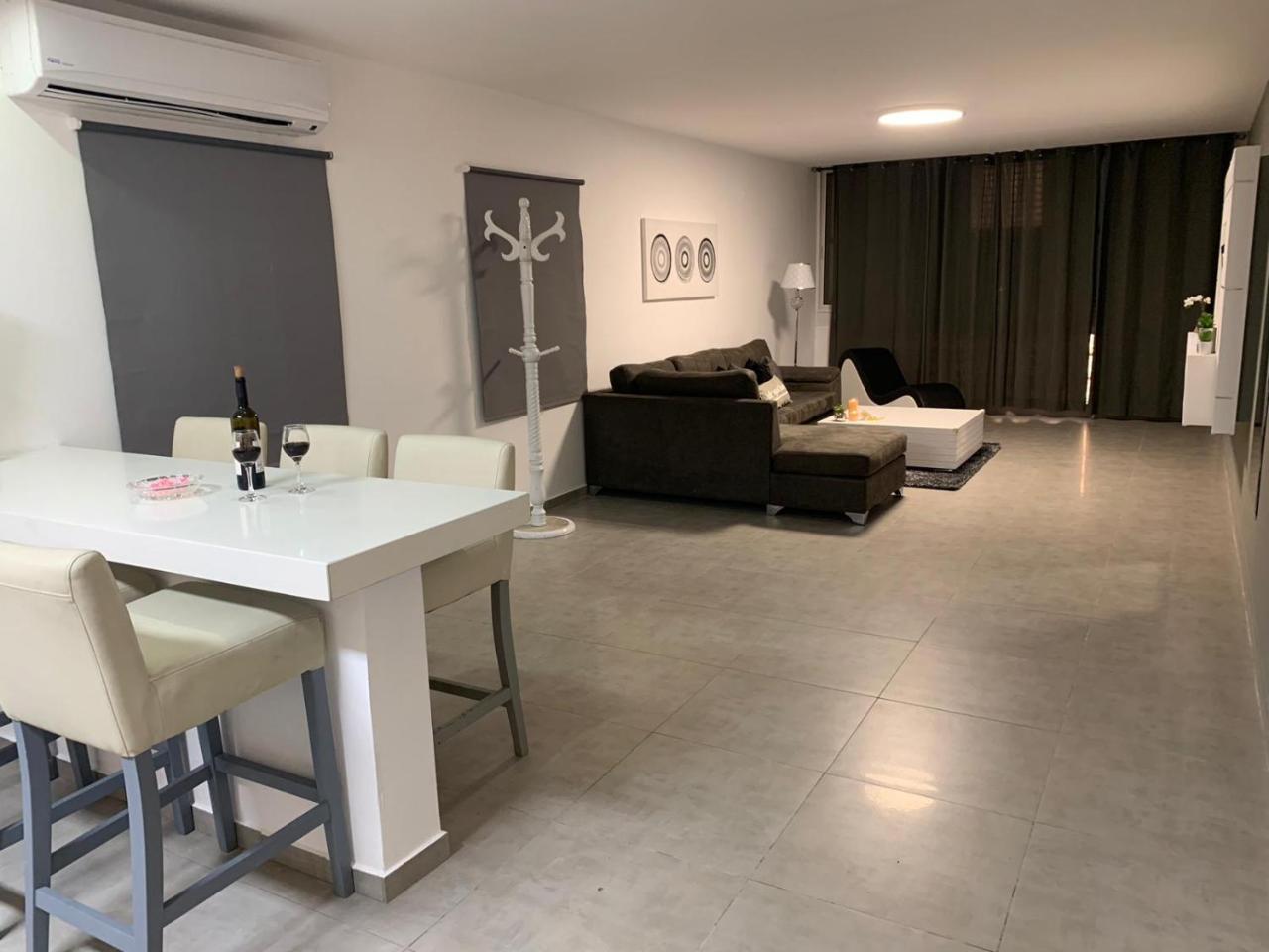 Spat Apartments Bat Yam Bagian luar foto
