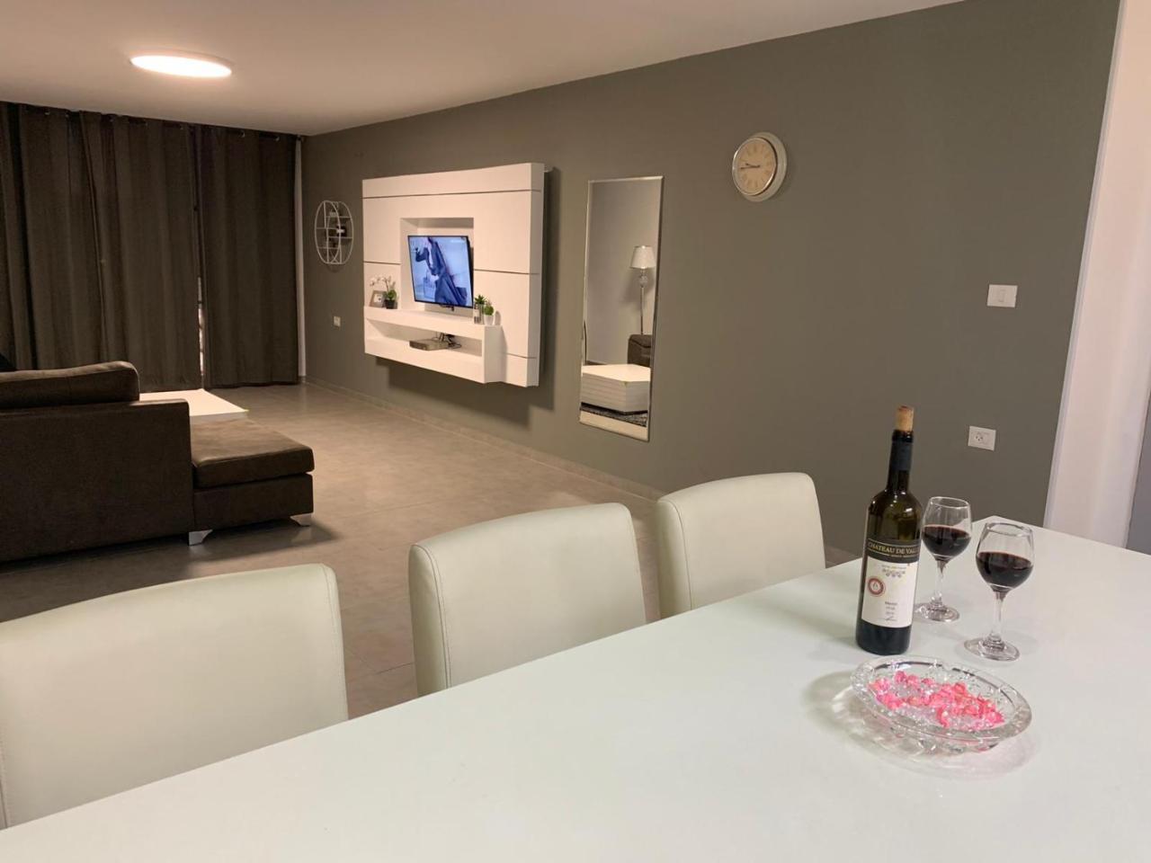 Spat Apartments Bat Yam Bagian luar foto