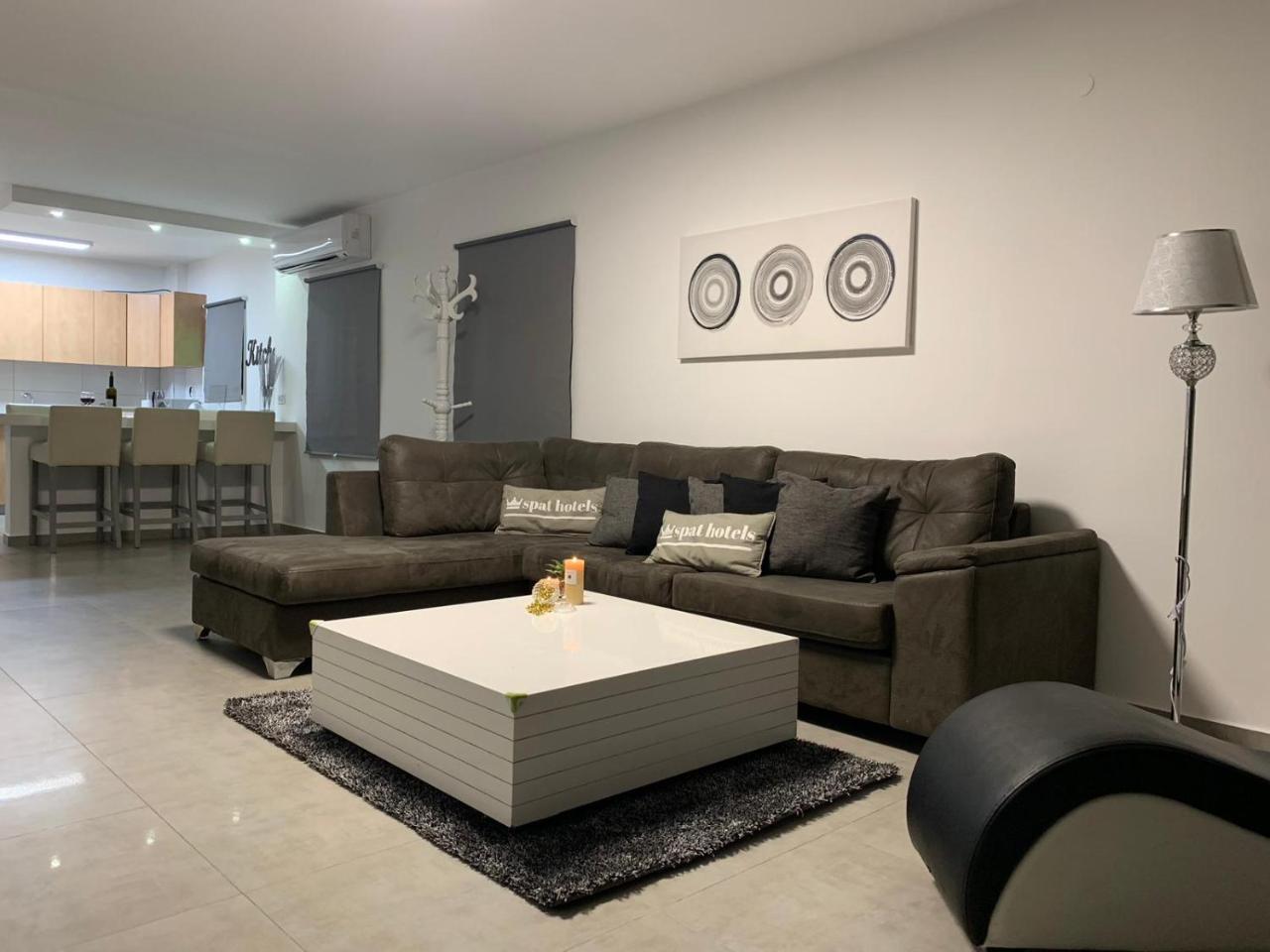 Spat Apartments Bat Yam Bagian luar foto